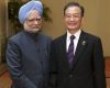 Prime Minister Manmohan Singh and Chinese Premier Wen Jiabao: 2.5 billion shake hands 
