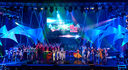 Decenas de actores, bailarines  y cebritas realizan la puesta en escena de la apertura del “3600-La Paz Festival”. 