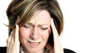 Emotionen Migräne Kopfschmerzen Business Frau. businesswoman migraine © fred goldstein #387129