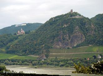 The Siebengebirge chain of hills along the Rhine near Bonn
Photo: Oliver Berg dpa/lnw +++(c) dpa - Bildfunk+++ 
