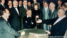 Michail Gorbatschow (M.), Helmut Kohl (r.) und Hans-Dietrich Genscher