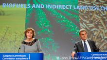 Hedegaard und Oettinger nebeneinander an Rednerpulten
Photo: John Thys/AFP/Getty Images