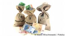 Geldsäcke mit Euros © Marén Wischnewski #29121915