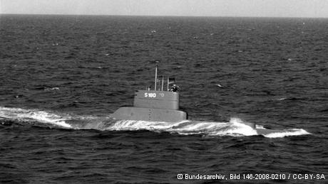 Unterseeboot (U-Boot) der Klasse 205 beim Abtauchen. (Bild: Bundesarchiv)